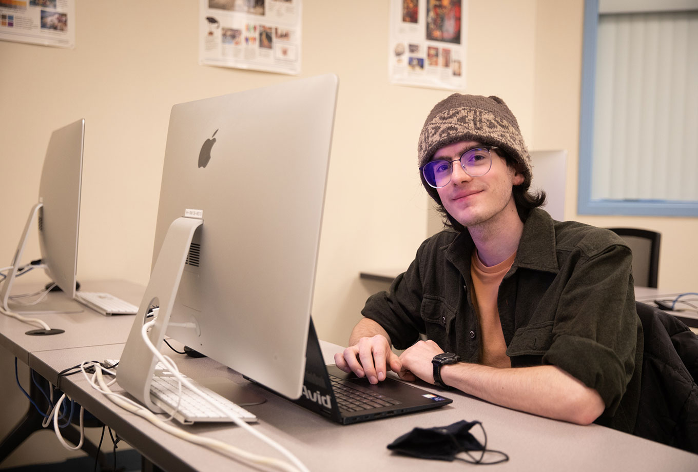 EMCC student at a computer