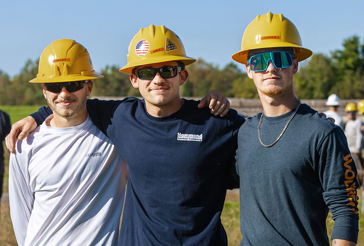 KVCC Fall students in hard hats